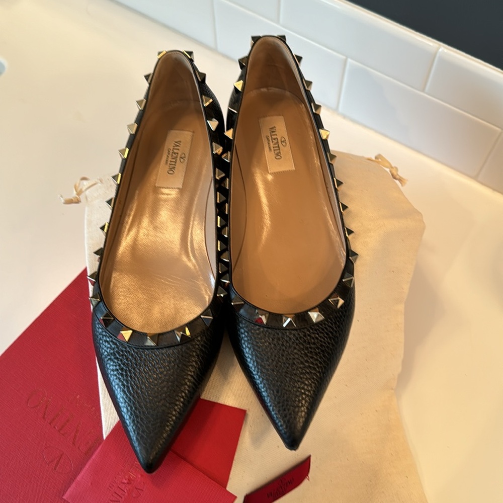 Valentino Rockstud Pointed Flat - Picture 2 of 8